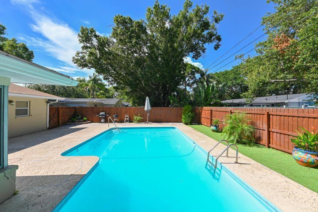 Luna Vacation Largo Exterior photo